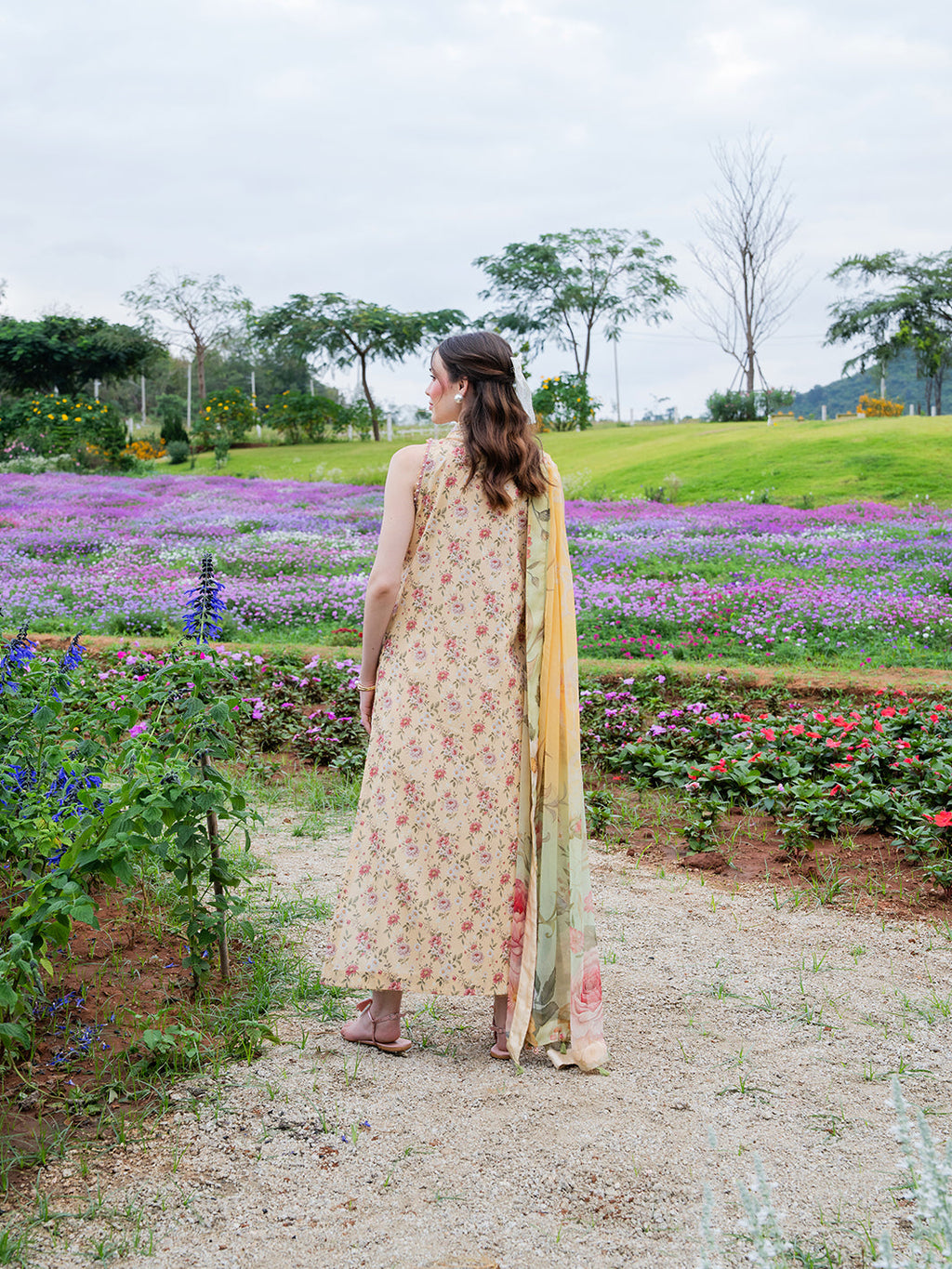 Izel Lawn Embroidered & Printed 3 Piece Dress
