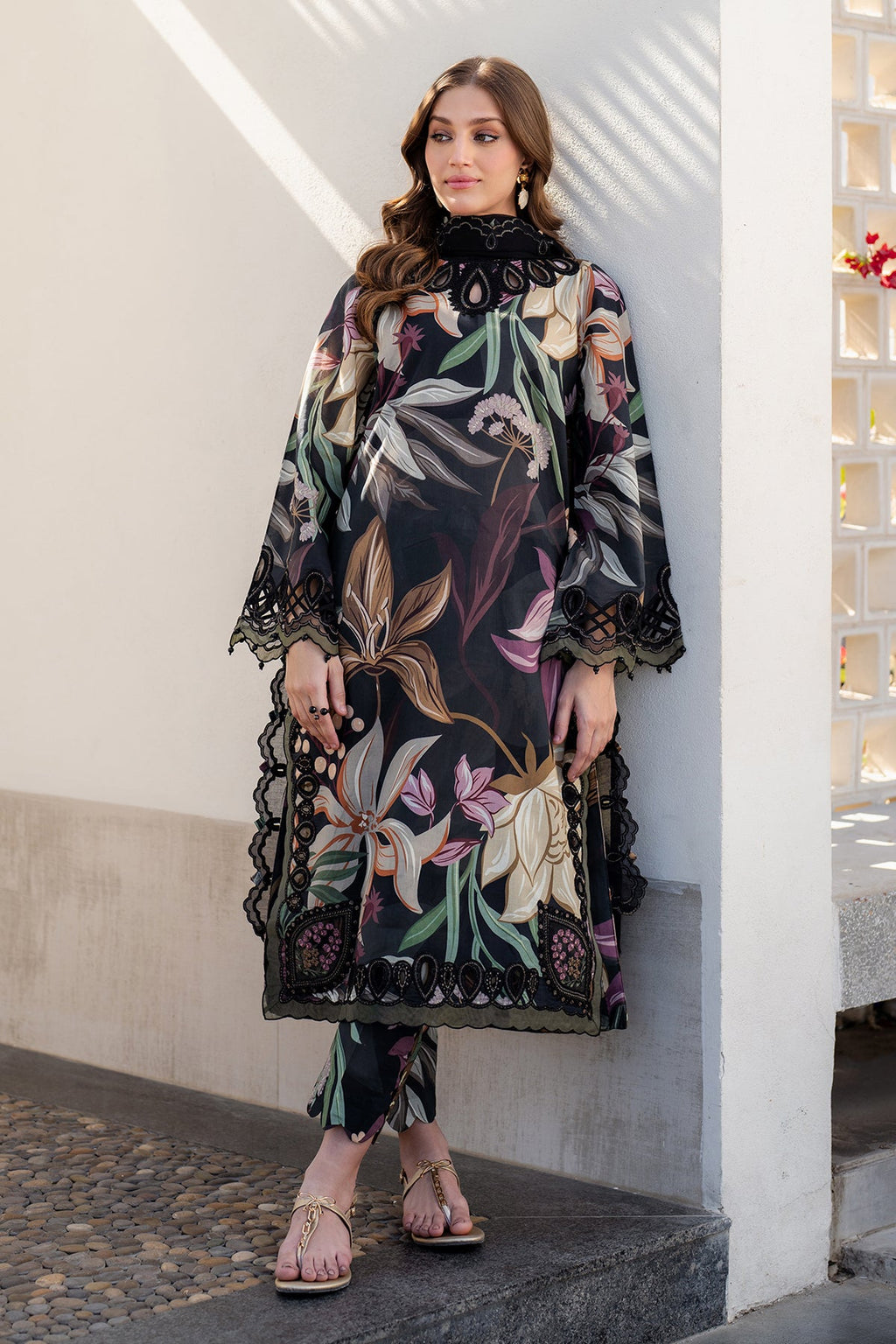 EMBROIDERED PRINTED LAWN UF